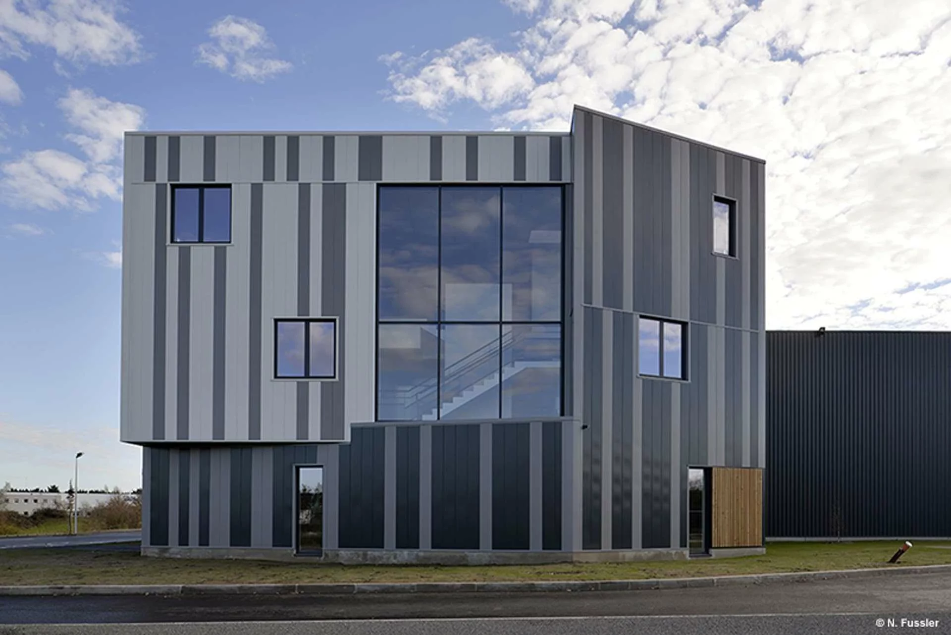 mathieu godard architectures bureaux parc 1 jpg